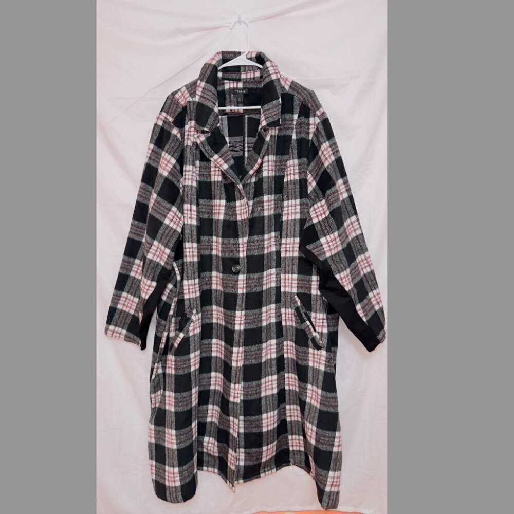 Torrid black white plaid longline top coat size 6X